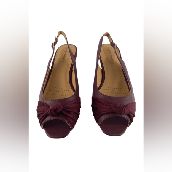 comfortview Shoes - Comfortview women's burgunday sandals size 11W